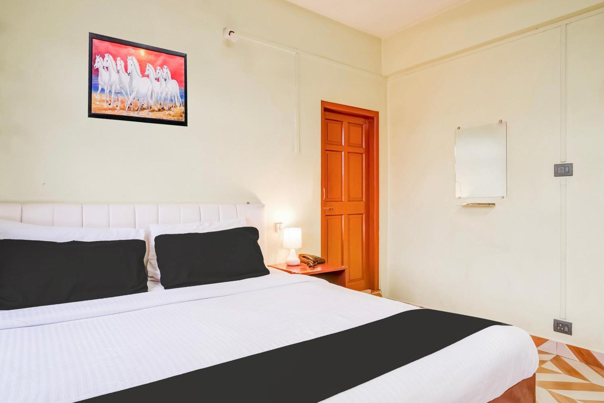 Super Hotel O Rynjah Shillong Exterior photo
