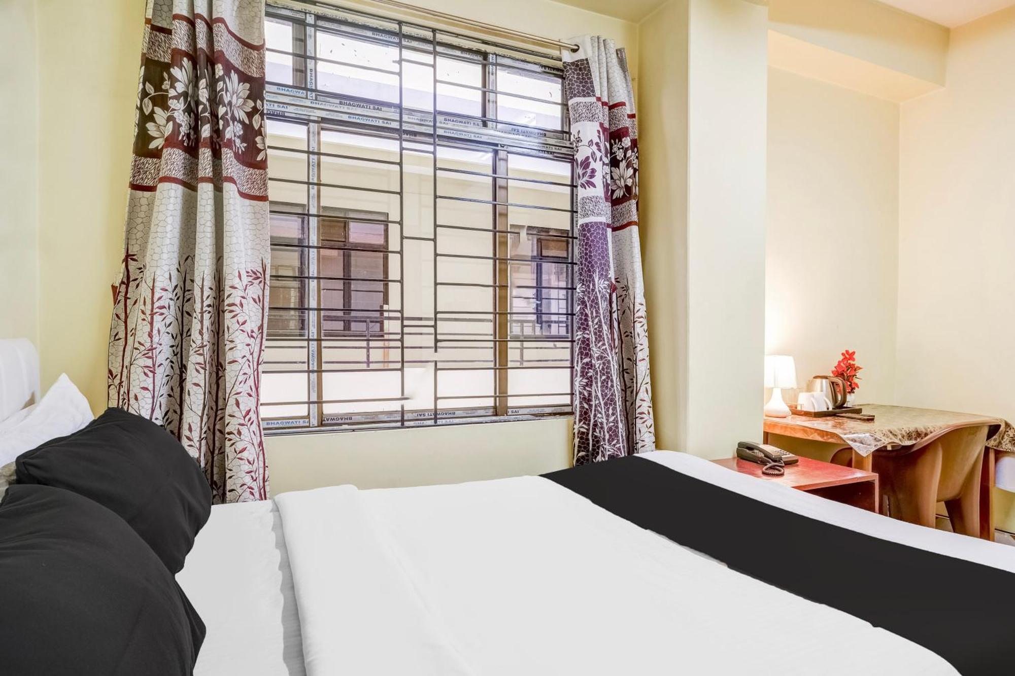 Super Hotel O Rynjah Shillong Exterior photo